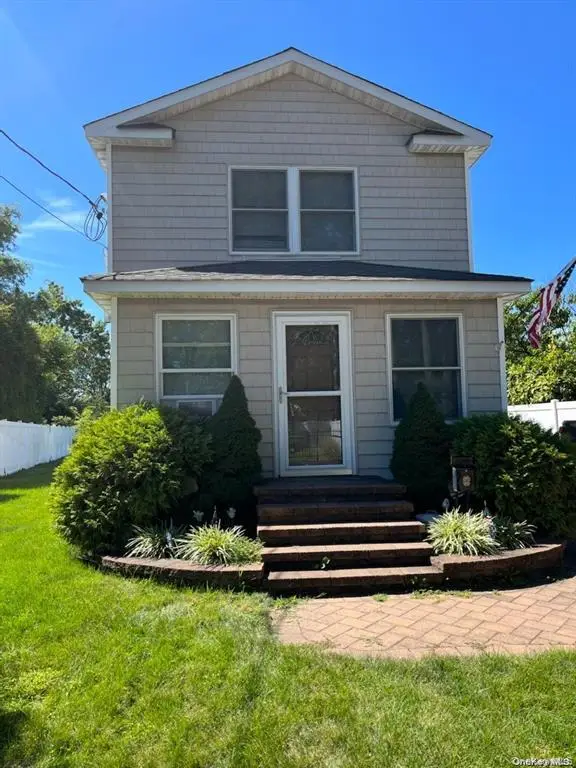 104 Hawthorne Avenue, West Babylon, NY 11704 - Image #2