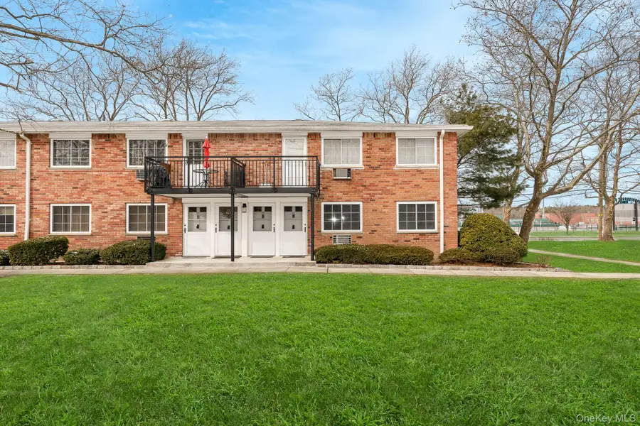 1233 Melville Road #60, Farmingdale, NY 11753 - Image #3