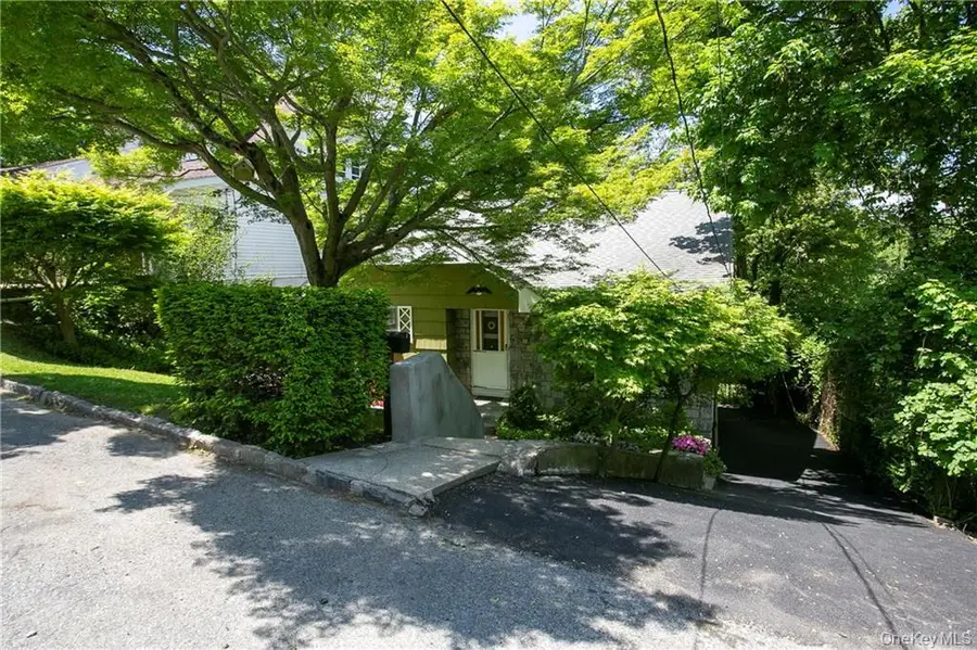 72 Park Ave Terrace, Yonkers, NY 10703 - Image #2