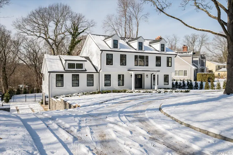 20 Fox Hunt Lane, Cold Spring Harbor, NY 11724 - Image #2