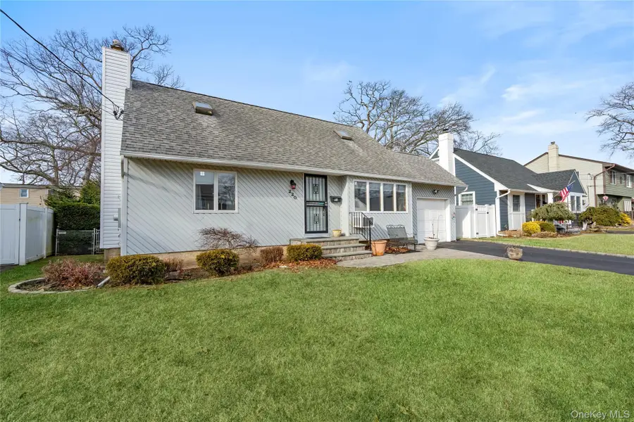 220 Belvedere Drive, Massapequa Park, NY 11762 - Image #3