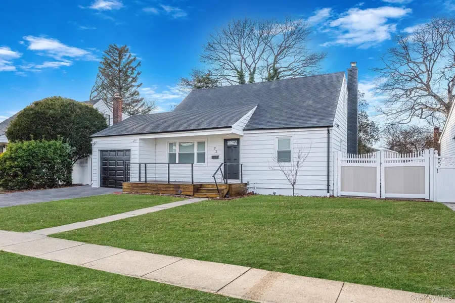 73 Midwood Avenue, Farmingdale, NY 11735 - Image #2