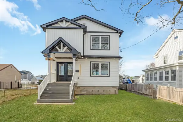 21 Norman Avenue, Amityville, NY 11701