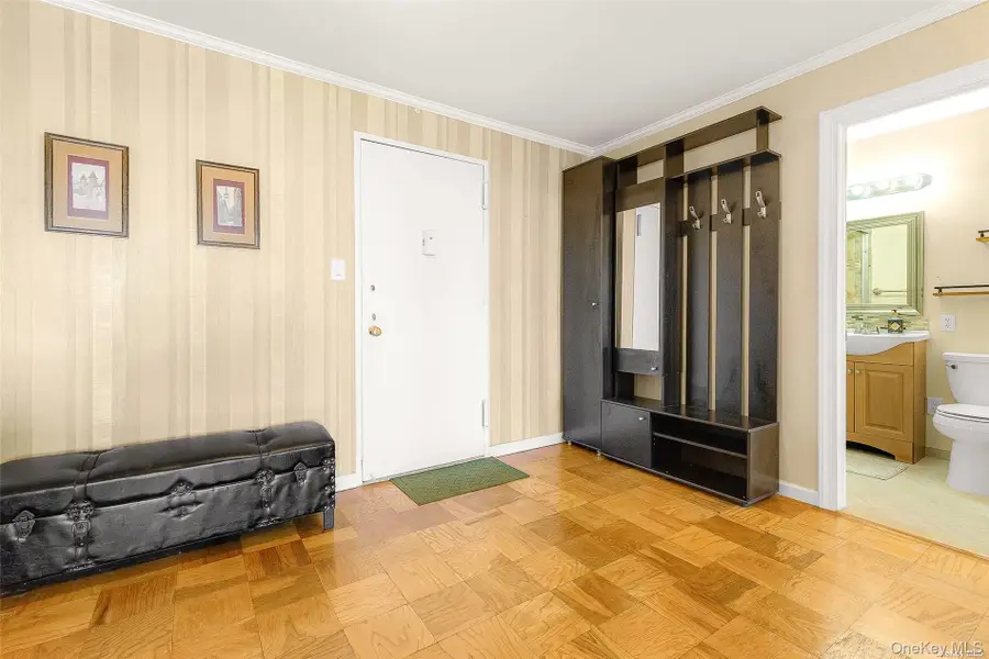 61-20 Grand Central Parkway #A804, Forest Hills, NY 11375 - Image #3