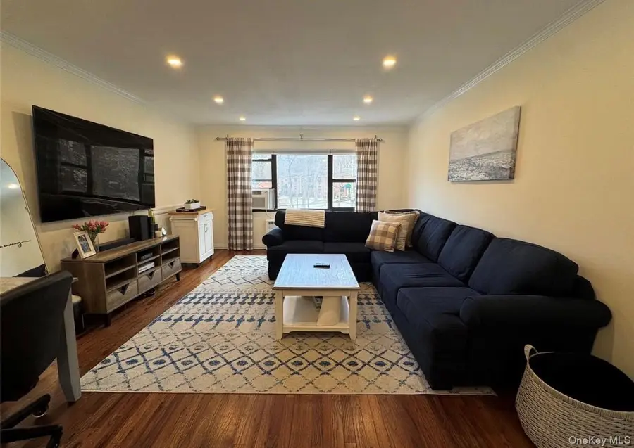 313 Main Street #B, Roslyn, NY 11576 - Image #3