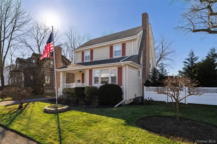 29 Norwich Avenue, Lynbrook, NY 11563 - Image #3