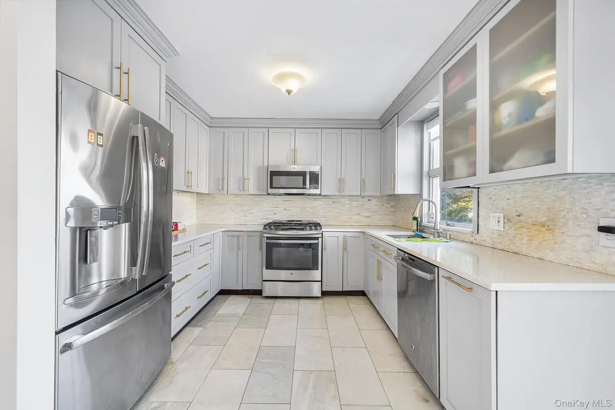 36 Brian Street, New Hyde Park, NY 11040 - Image #1