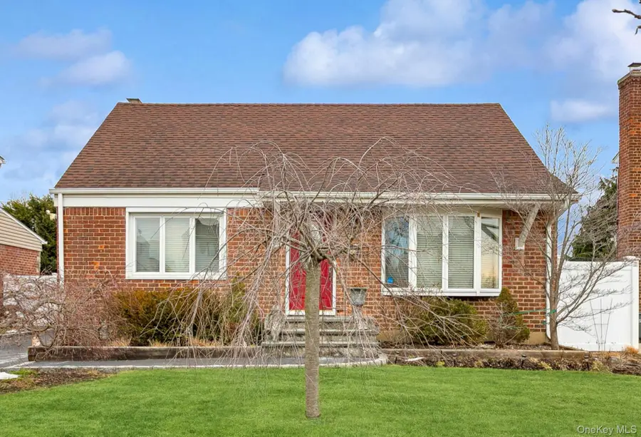 67 Combes Avenue, Hicksville, NY 11801 - #3