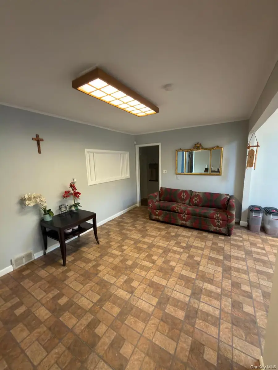 314 River Road, Shirley, NY 11967 - Image #3