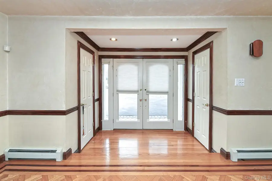 17 Susan Lane, Dix Hills, NY 11746 - Image #3