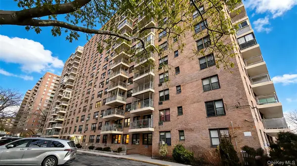 42-55 Colden Street #16D, Flushing, NY 11355