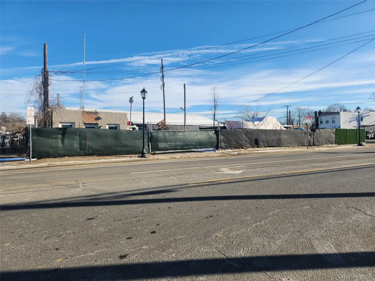 659 Woodfield Road, West Hempstead, NY 11552 - Image #1