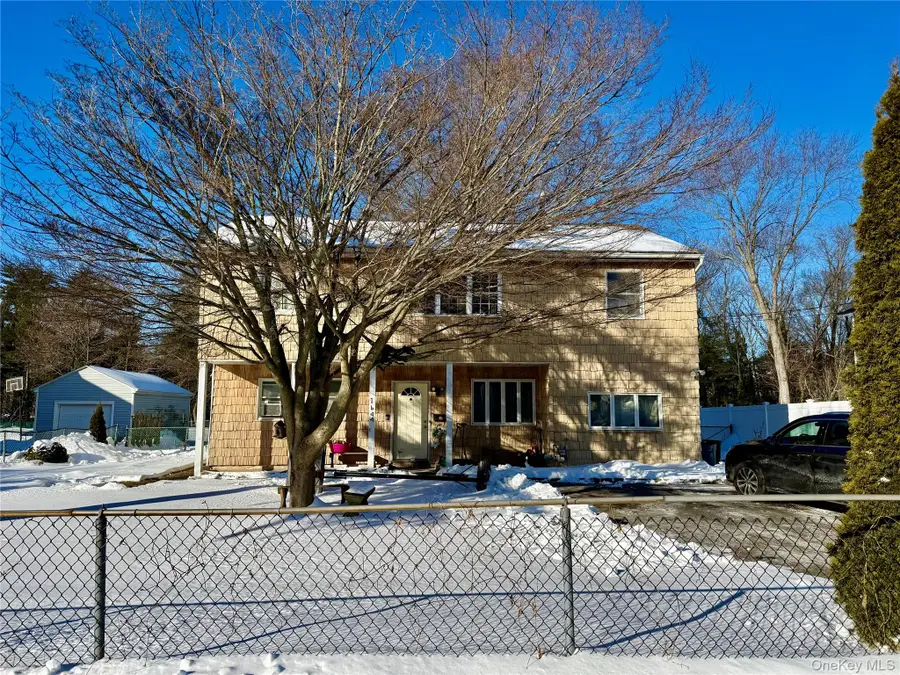 1644 N Gardiner Drive, Bay Shore, NY 11706 - #3