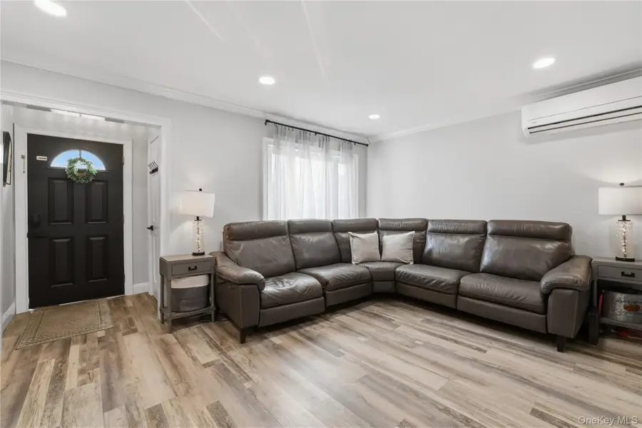 215 Monroe Street, Franklin Square, NY 11010 - Image #3