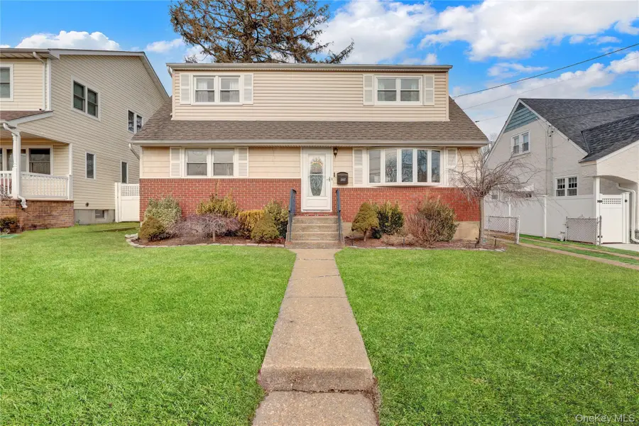 3887 Hudson Avenue, Seaford, NY 11783 - Image #3