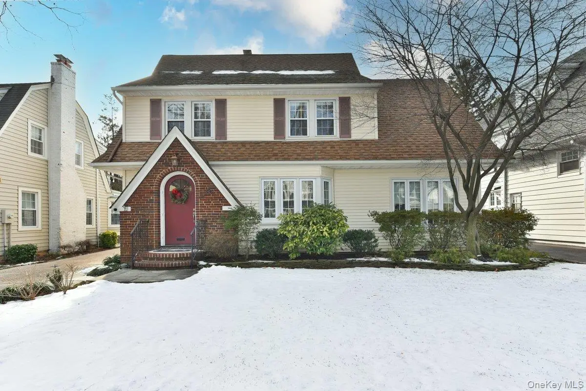 62 Hudson Road, Floral Park, NY 11001 - Image #1