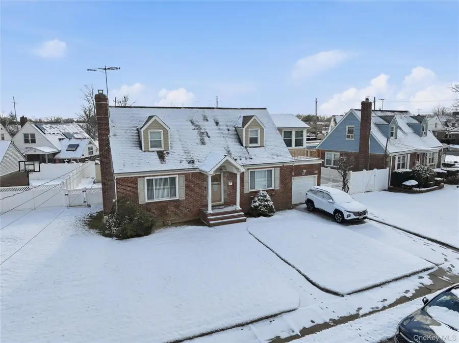 17 Standish Road, Valley Stream, NY 11580 - Image #2