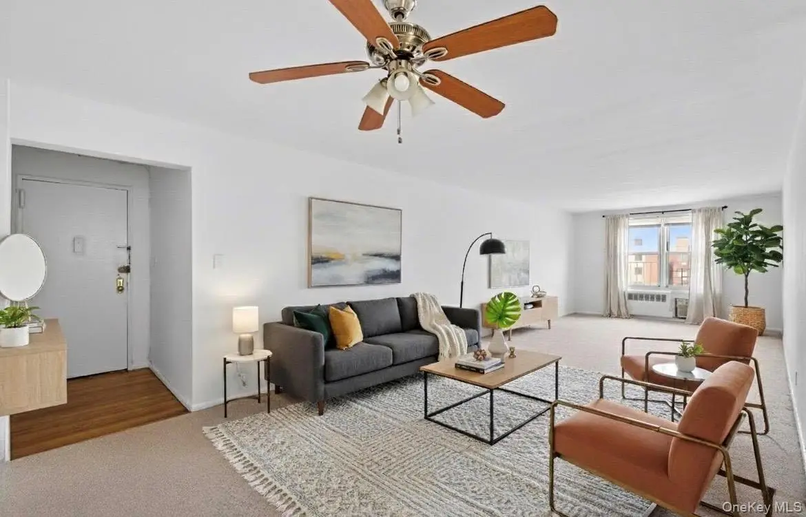 6601 burns street Burns #3V, Rego Park, NY 11374 - Image #1