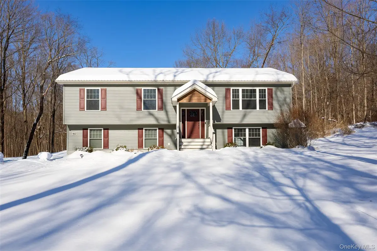 953 Beekman Road, Hopewell Junction, NY 12533 - Image #1