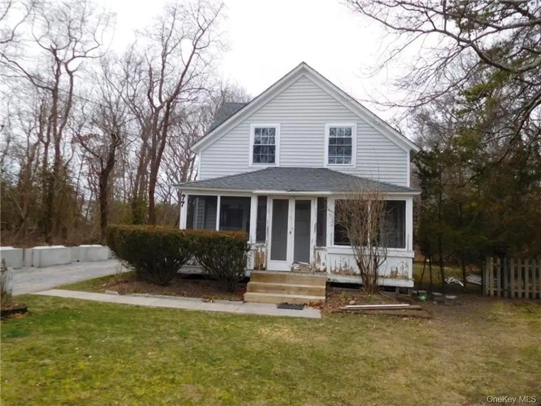 77 N Phillips Avenue, Speonk, NY 11972 - Image #1