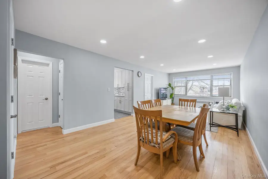 324 Post Avenue #8F, Westbury, NY 11590 - Image #2