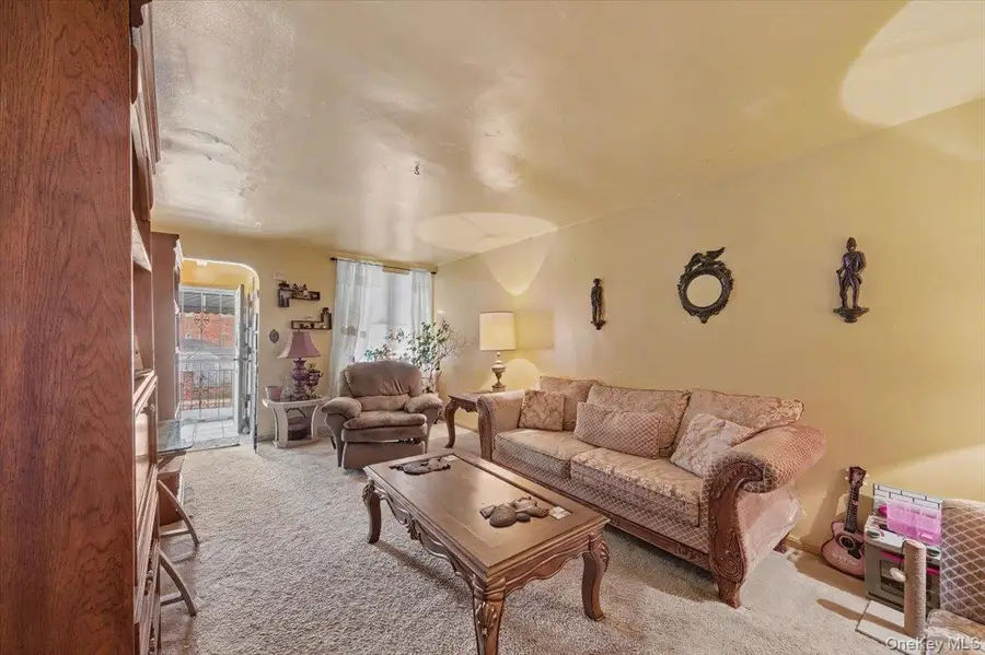 2715 Dewitt Place, Bronx, NY 10469 - Image #3