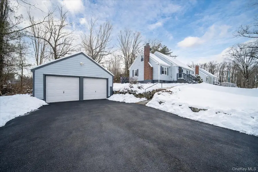 392 Titusville Road, Poughkeepsie, NY 12603 - Image #3