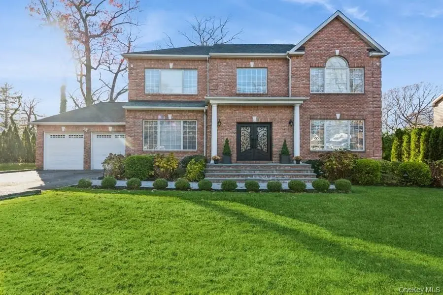 26 The Hemlocks, Roslyn Estates, NY 11576 - Image #1