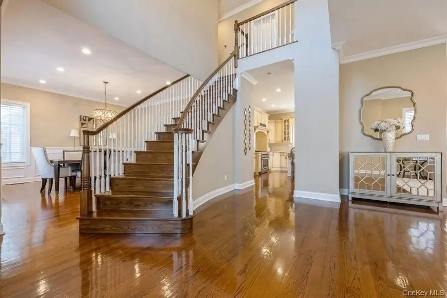 26 The Hemlocks, Roslyn Estates, NY 11576 - Image #3