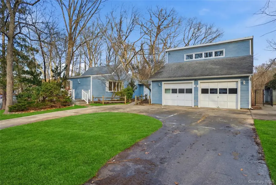 15 Corchaug Trail, Ridge, NY 11961 - Image #2