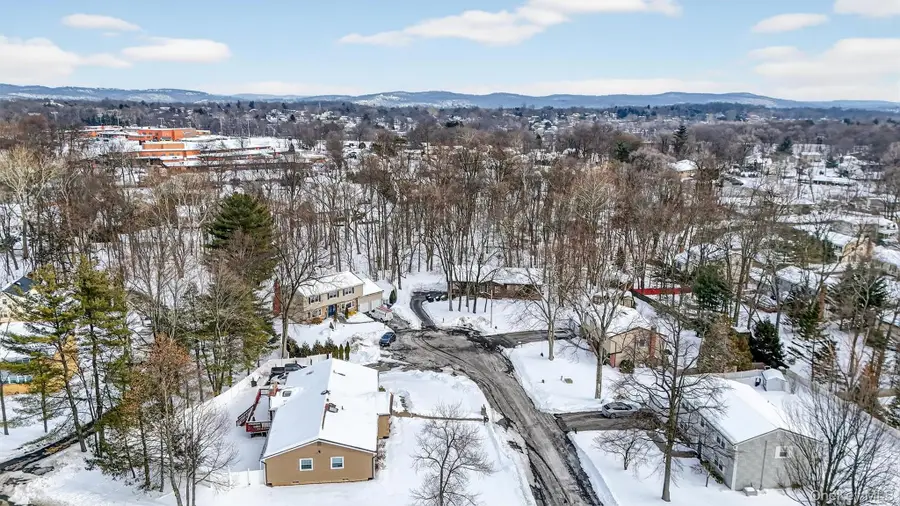 6 Pelham Court, Nanuet, NY 10954 - Image #2