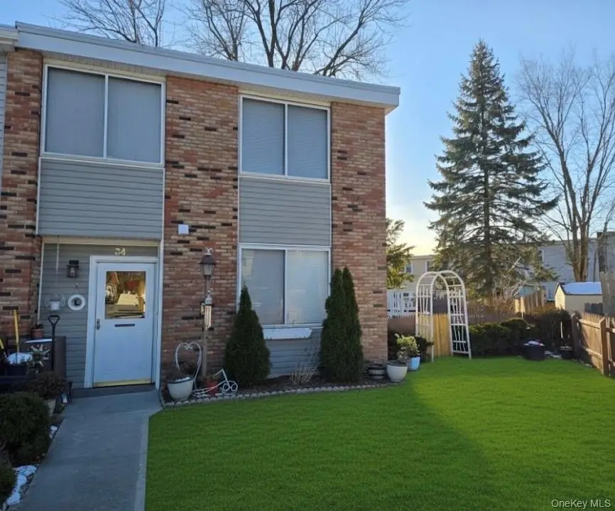 34 Hampton Court, Middletown, NY 10941 - #1