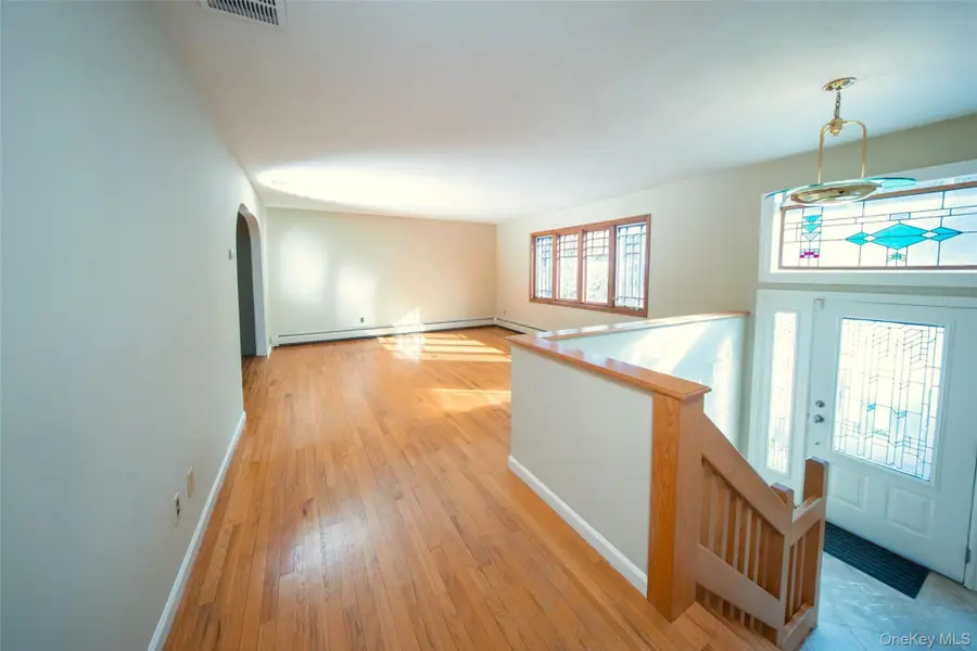 75 Holland Place, Hartsdale, NY 10530 - Image #3