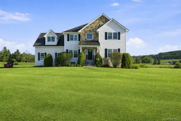 4 Picnic Woods Road, Clintondale, NY 12515