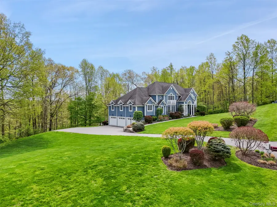 4 Fieldstone Drive, Katonah, NY 10536 - #2