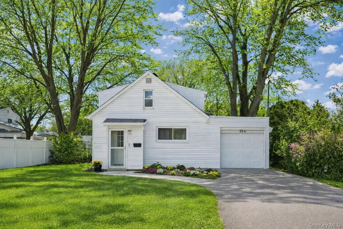 136 N Delaware Avenue, Lindenhurst, NY 11757 - #1