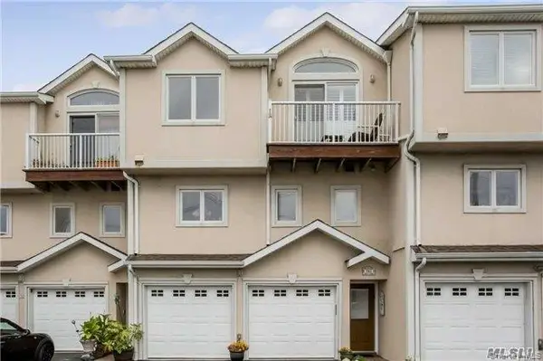 781 W Park Avenue, Long Beach, NY 11561