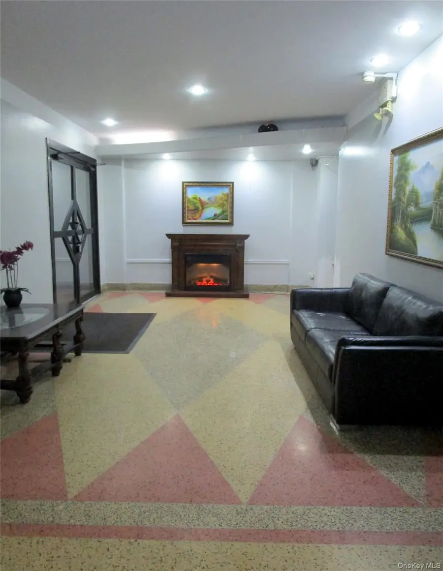 585 Mclean Avenue #6D, Yonkers, NY 10705 - Image #2