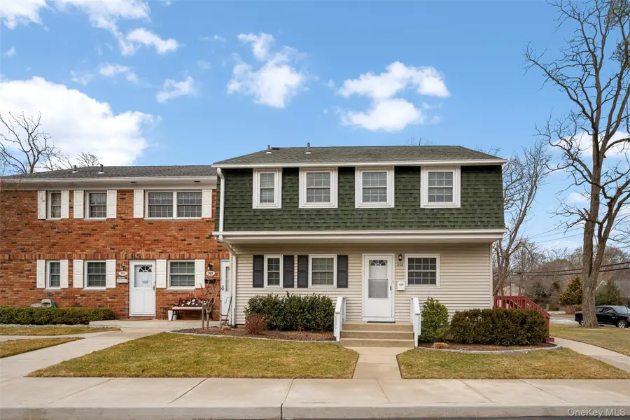 252 Village Drive #252, Hauppauge, NY 11788 - Image #2