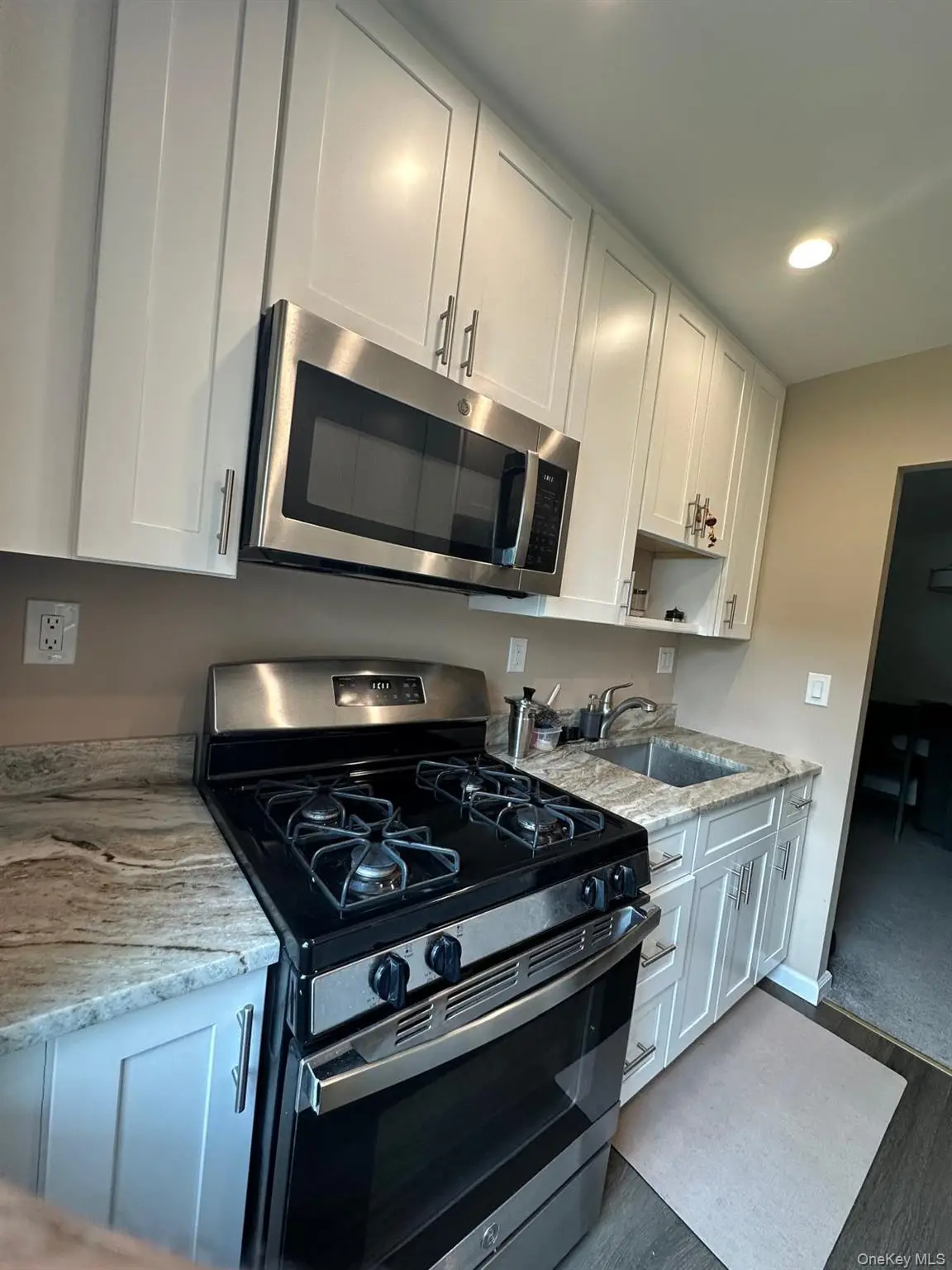 5 Oakdale Manor #B14, Suffern, NY 10901 - #1