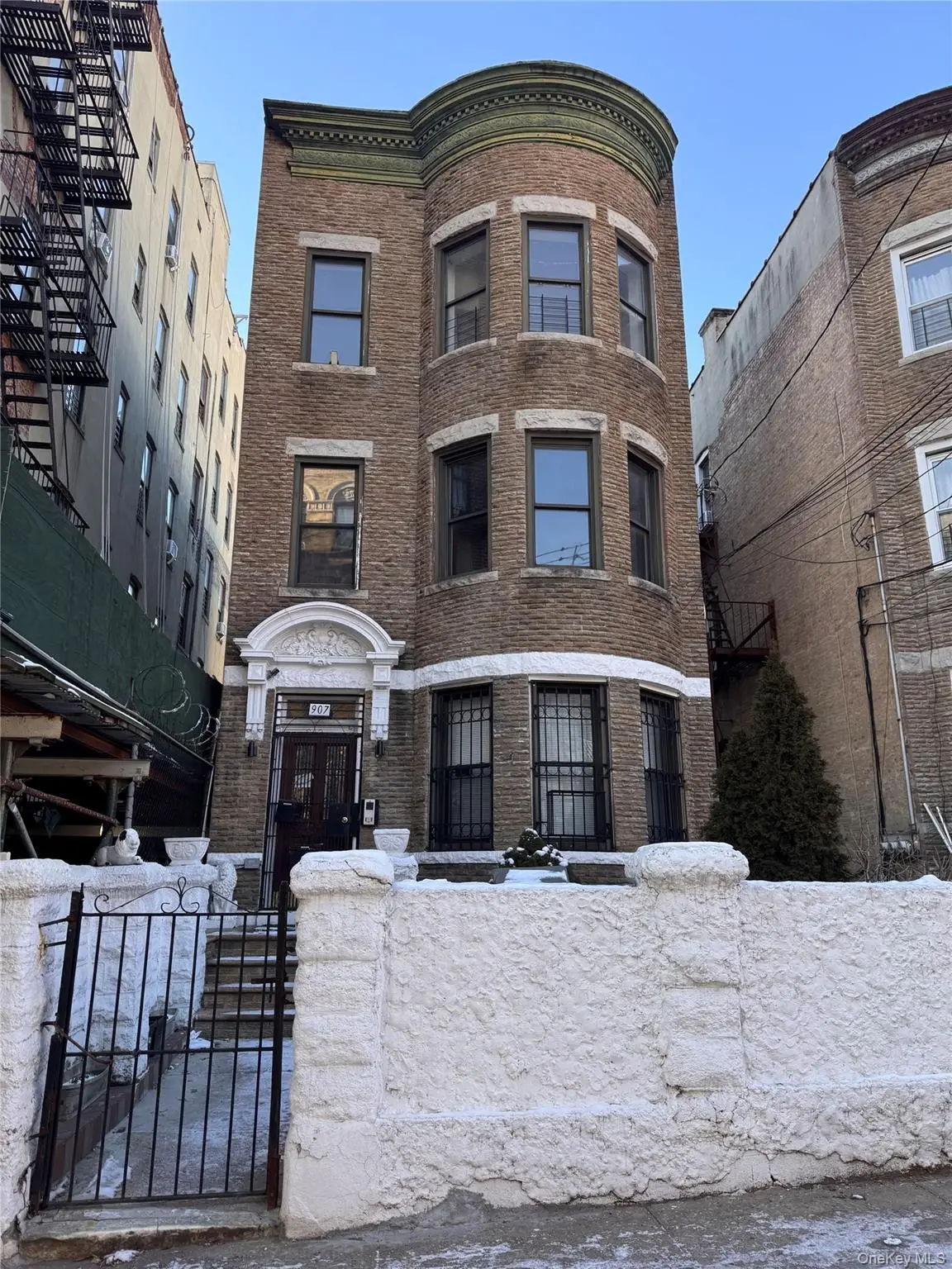 907 Summit Avenue, Bronx, NY 10452 - Image #1