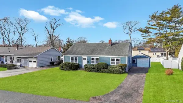 110 Monroe Avenue, Patchogue, NY 11772