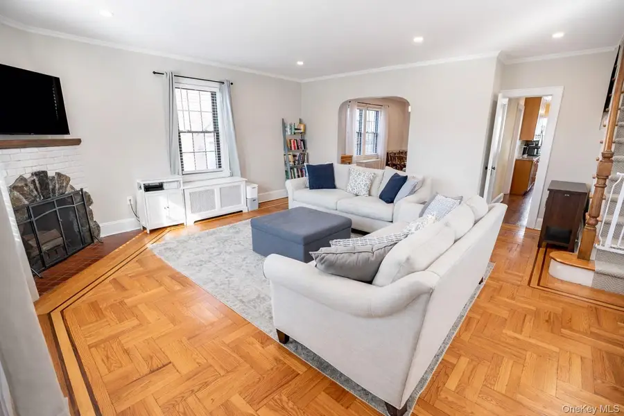 3 Olive Place, Lynbrook, NY 11563 - Image #3