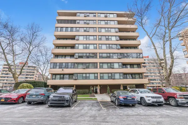162-11 9th #7B, Beechhurst, NY 11357