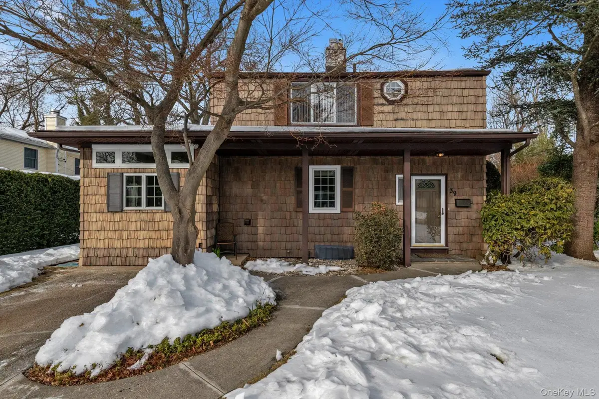 39 Hillturn Lane, Roslyn Heights, NY 11577 - #1