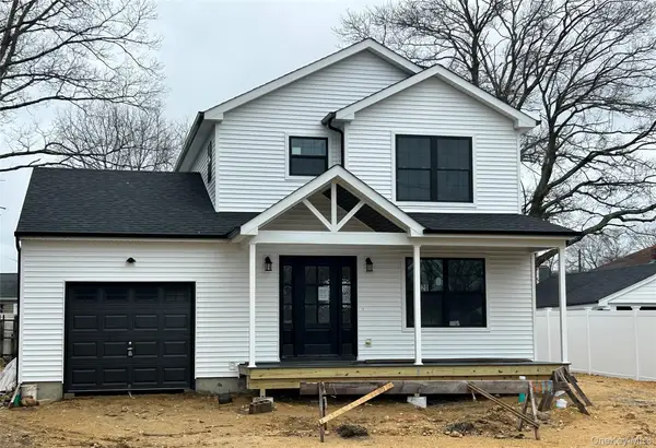 20 10th Street, Ronkonkoma, NY 11779