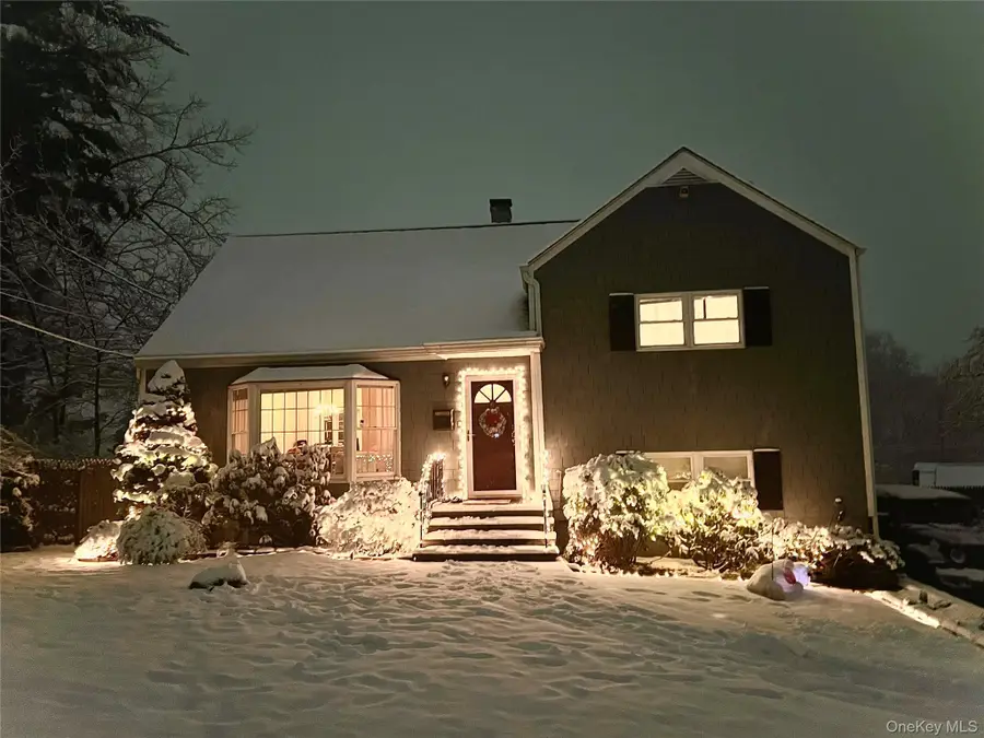 8 Montrose Road, Yonkers, NY 10710 - Image #3