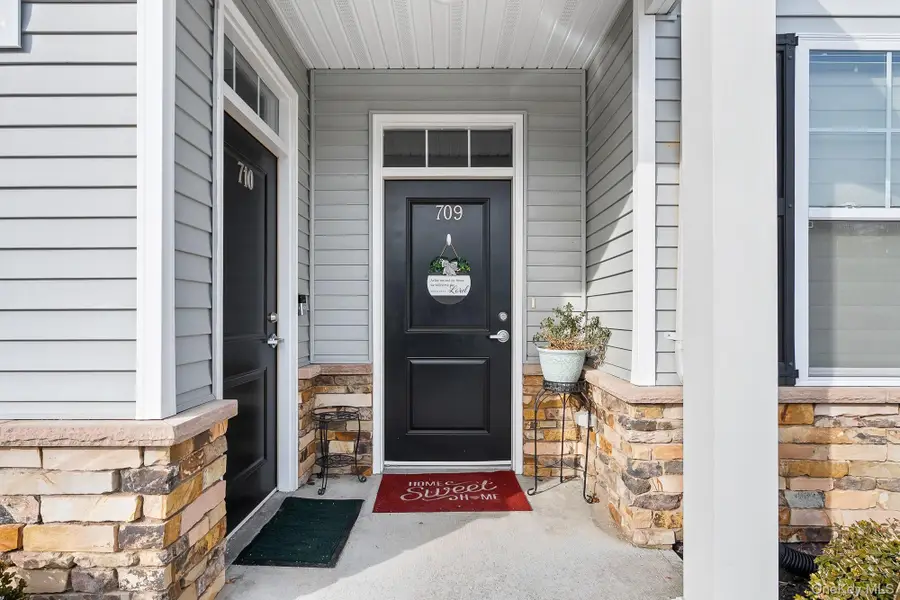 709 Breton Way, Glen Cove, NY 11542 - #2