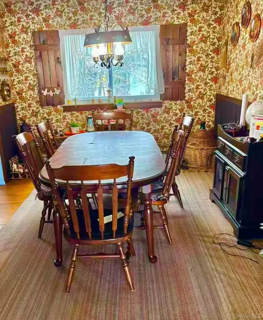 16 Ave J, Ronkonkoma, NY 11779 - Image #2