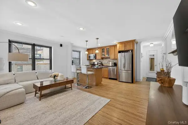 46 Terrace Circle #1B, Great Neck, NY 11021